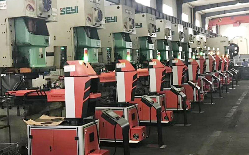 全自動(dòng)沖壓機(jī)械手的組成及特征有哪些？